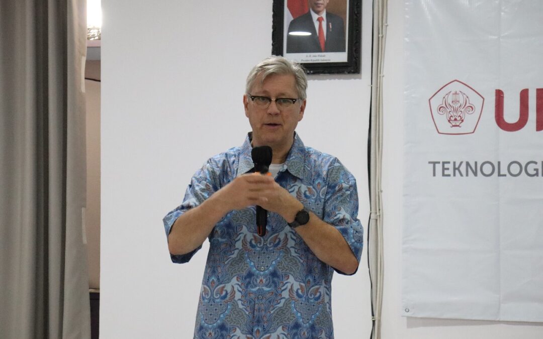 Profesor dari Belanda Berikan Wawasan Inovasi di FTI Untar