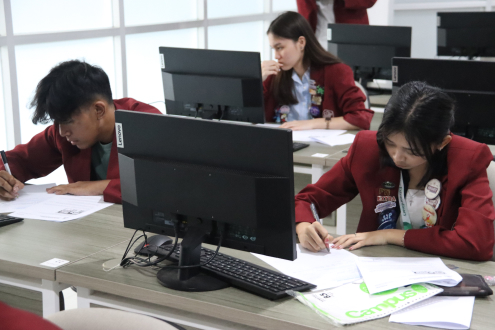 Berita – Suasana Ujian Tengah Semester-2