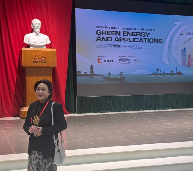 Ibu Dyah – HANOI – RV 1
